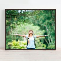 Фотография на холсте 80х60 в парящей теневой рамке цвета венге