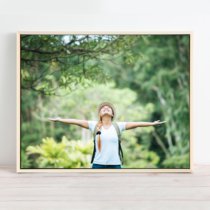 Фотография на холсте 120х80 в парящей теневой рамке молочно-белого цвета