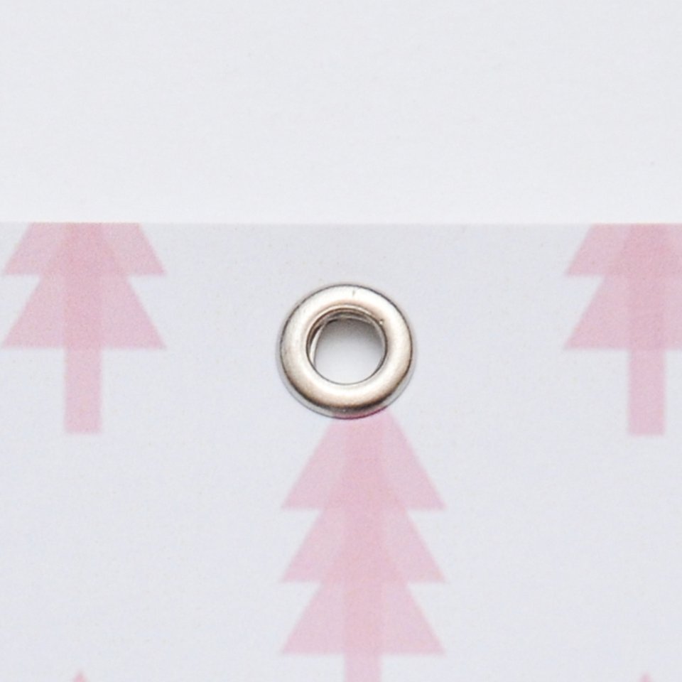 Квартальный календарь с постером А4 и тремя календарными блоками на 2026 год с дополнительными полями