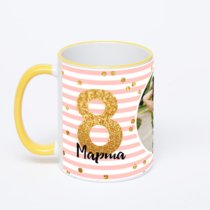 Кружка с желтой ручкой и ободком