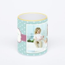 Кружка с желтой ручкой и ободком