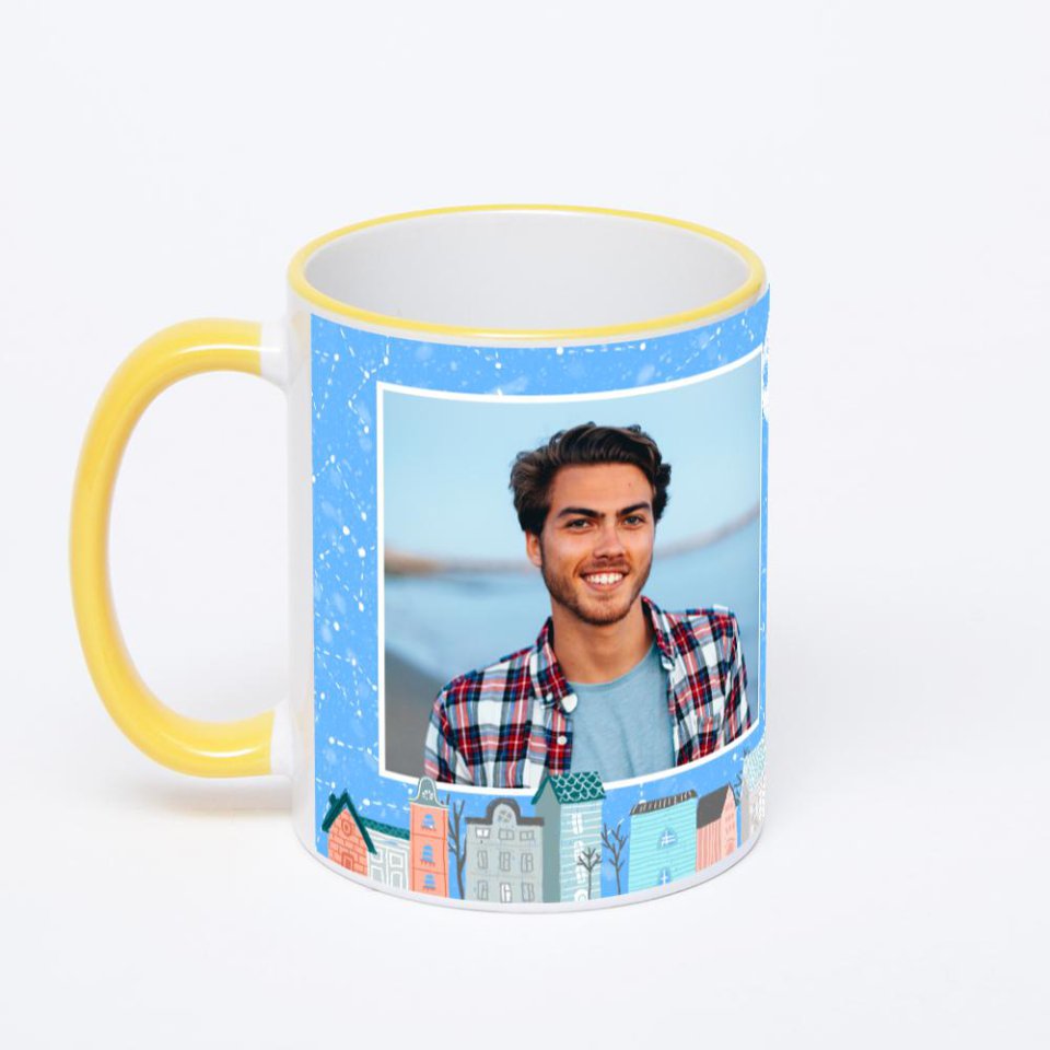 Кружка с желтой ручкой и ободком