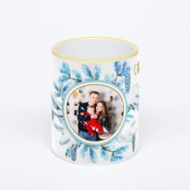 Кружка с желтой ручкой и ободком