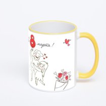 Кружка с желтой ручкой и ободком