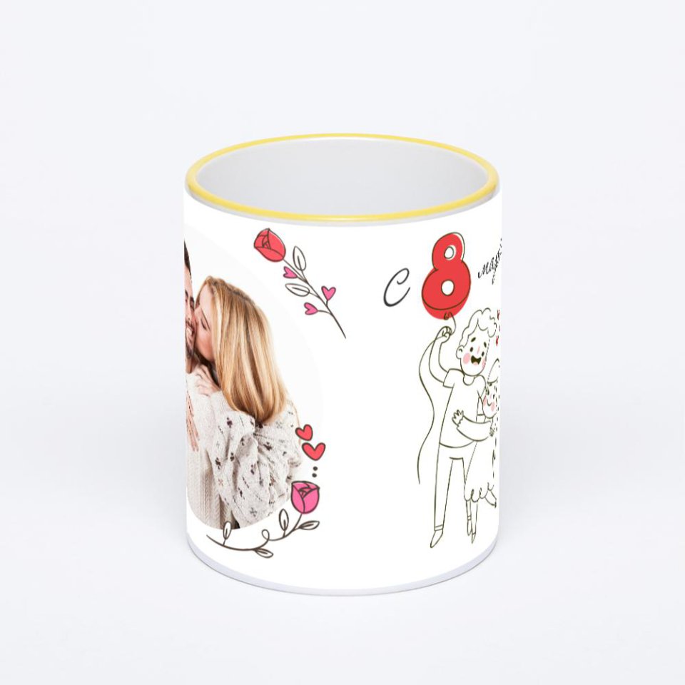 Кружка с желтой ручкой и ободком