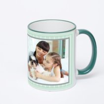 Кружка с зеленой ручкой и ободком