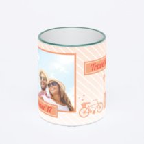 Кружка с зеленой ручкой и ободком