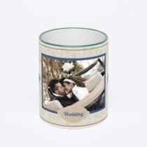 Кружка с зеленой ручкой и ободком