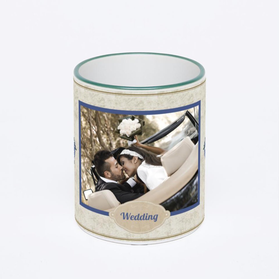 Кружка с зеленой ручкой и ободком