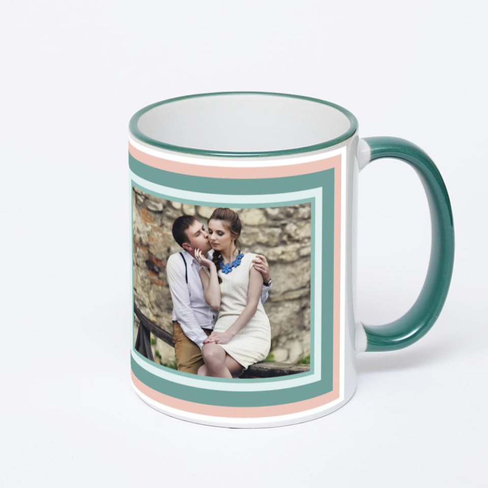 Кружка с зеленой ручкой и ободком