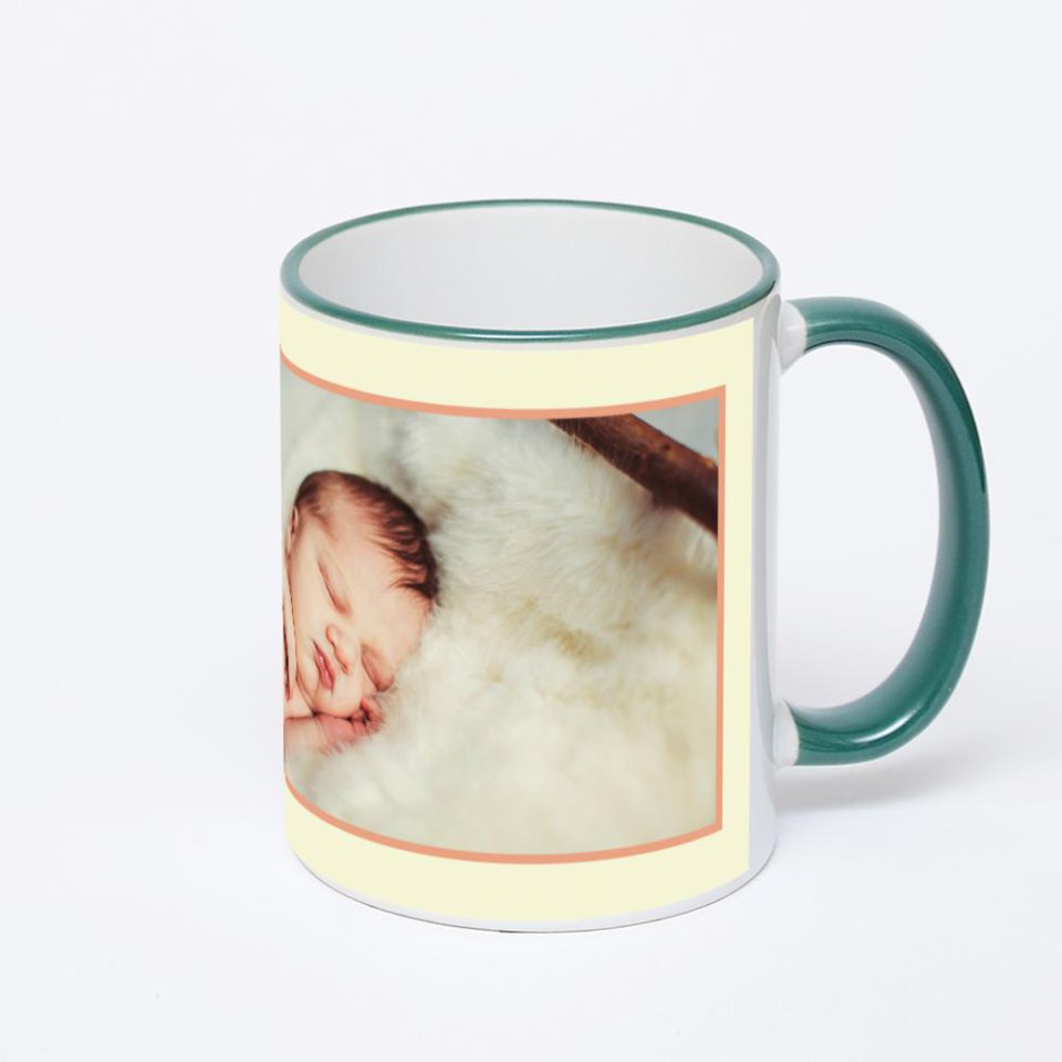 Кружка с зеленой ручкой и ободком