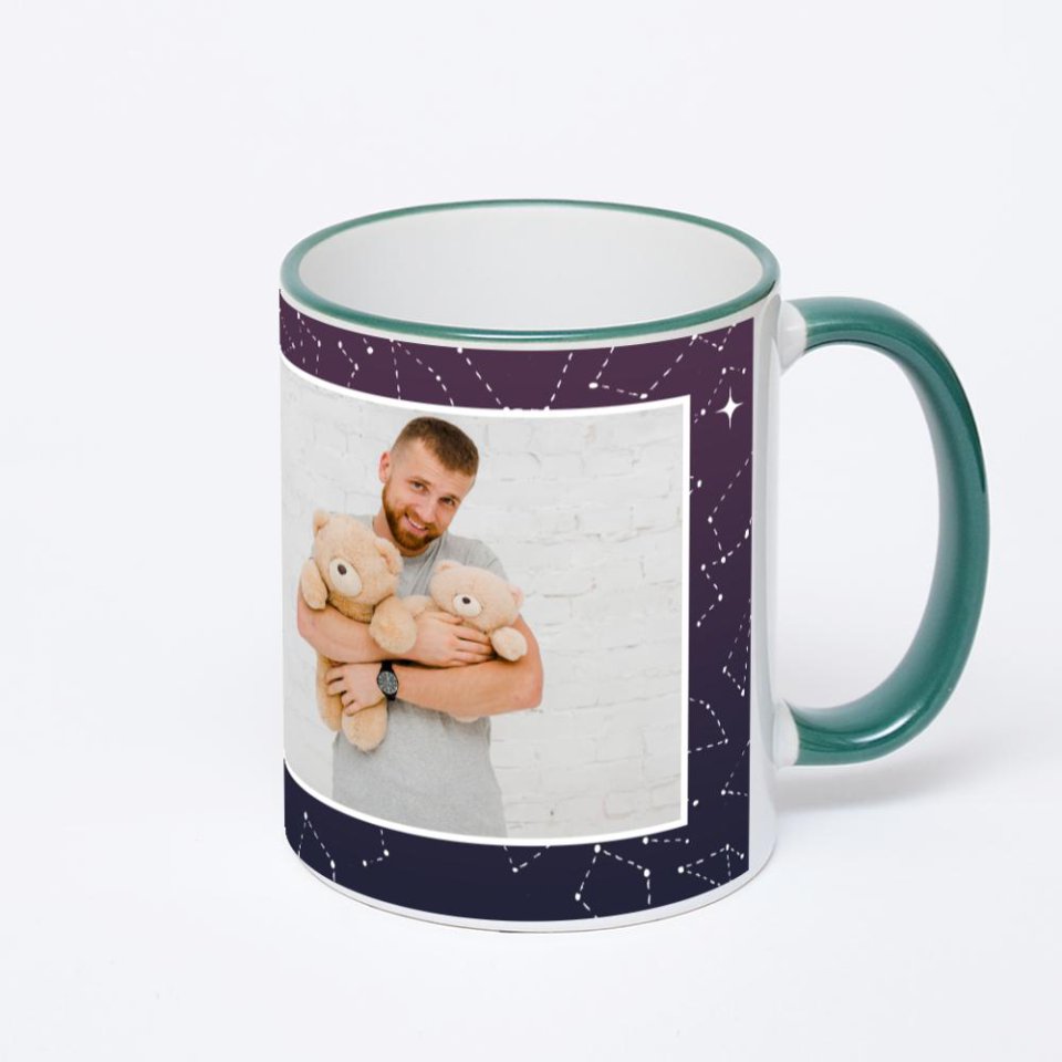 Кружка с зеленой ручкой и ободком