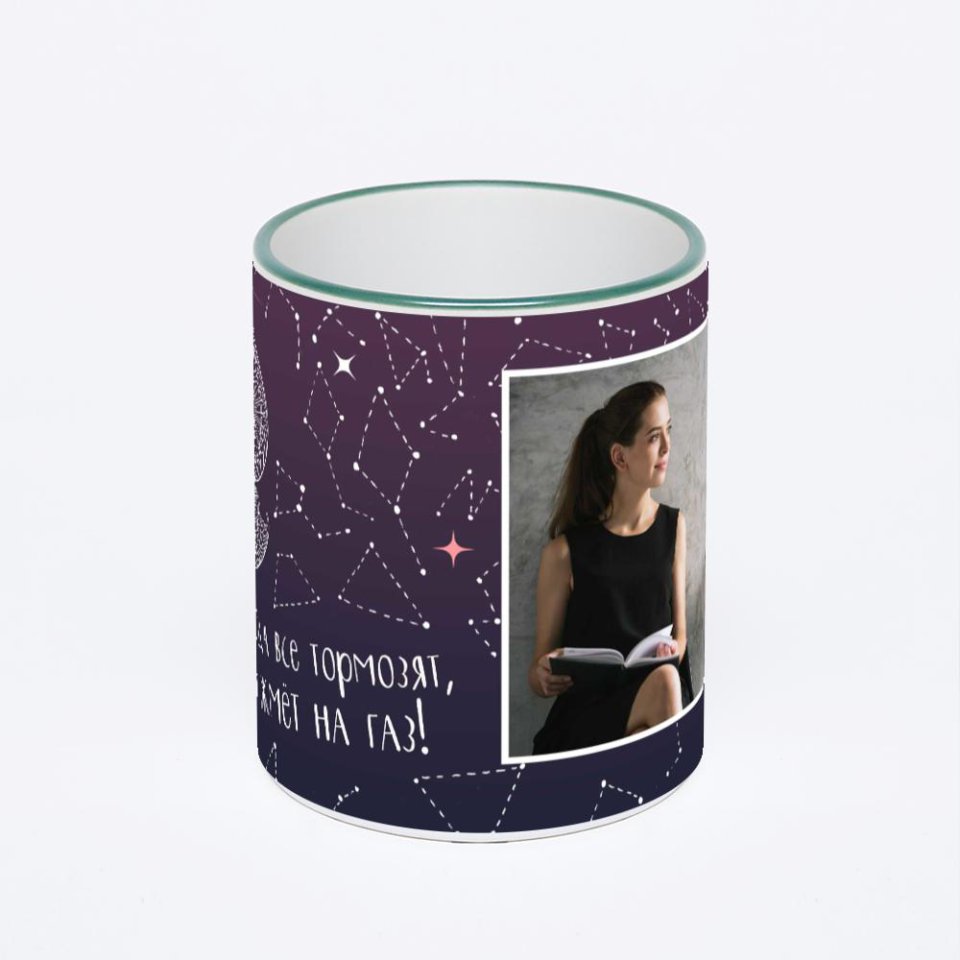 Кружка с зеленой ручкой и ободком