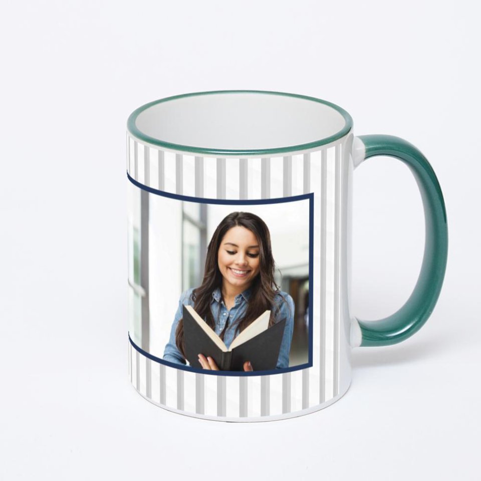 Кружка с зеленой ручкой и ободком