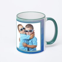 Кружка с зеленой ручкой и ободком