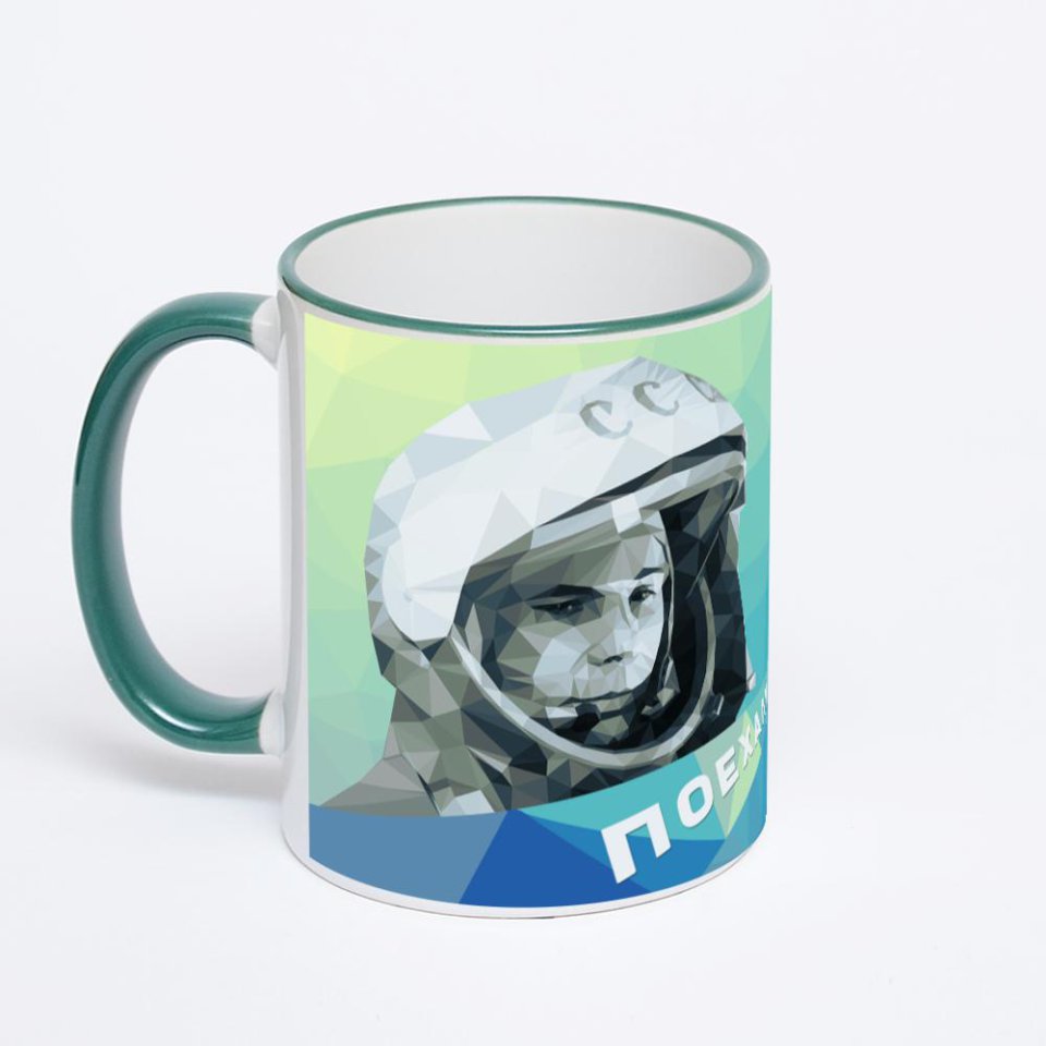 Кружка с зеленой ручкой и ободком