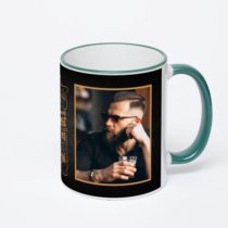 Кружка с зеленой ручкой и ободком