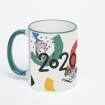 Кружка с зеленой ручкой и ободком