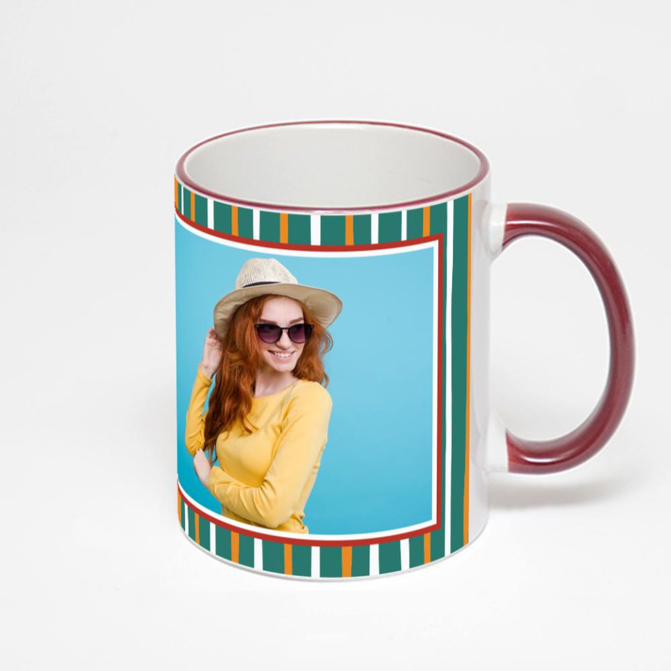 Кружка с бордовой ручкой и ободком