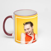 Кружка с бордовой ручкой и ободком