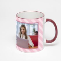 Кружка с бордовой ручкой и ободком