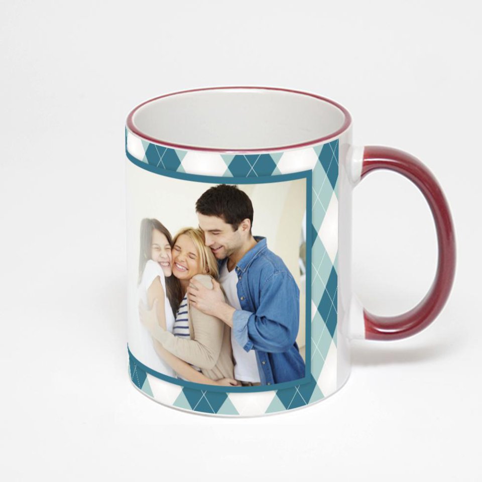 Кружка с бордовой ручкой и ободком