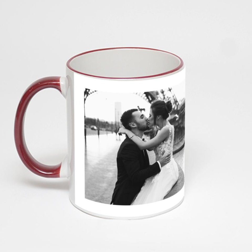 Кружка с бордовой ручкой и ободком