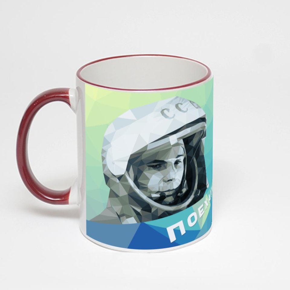 Кружка с бордовой ручкой и ободком