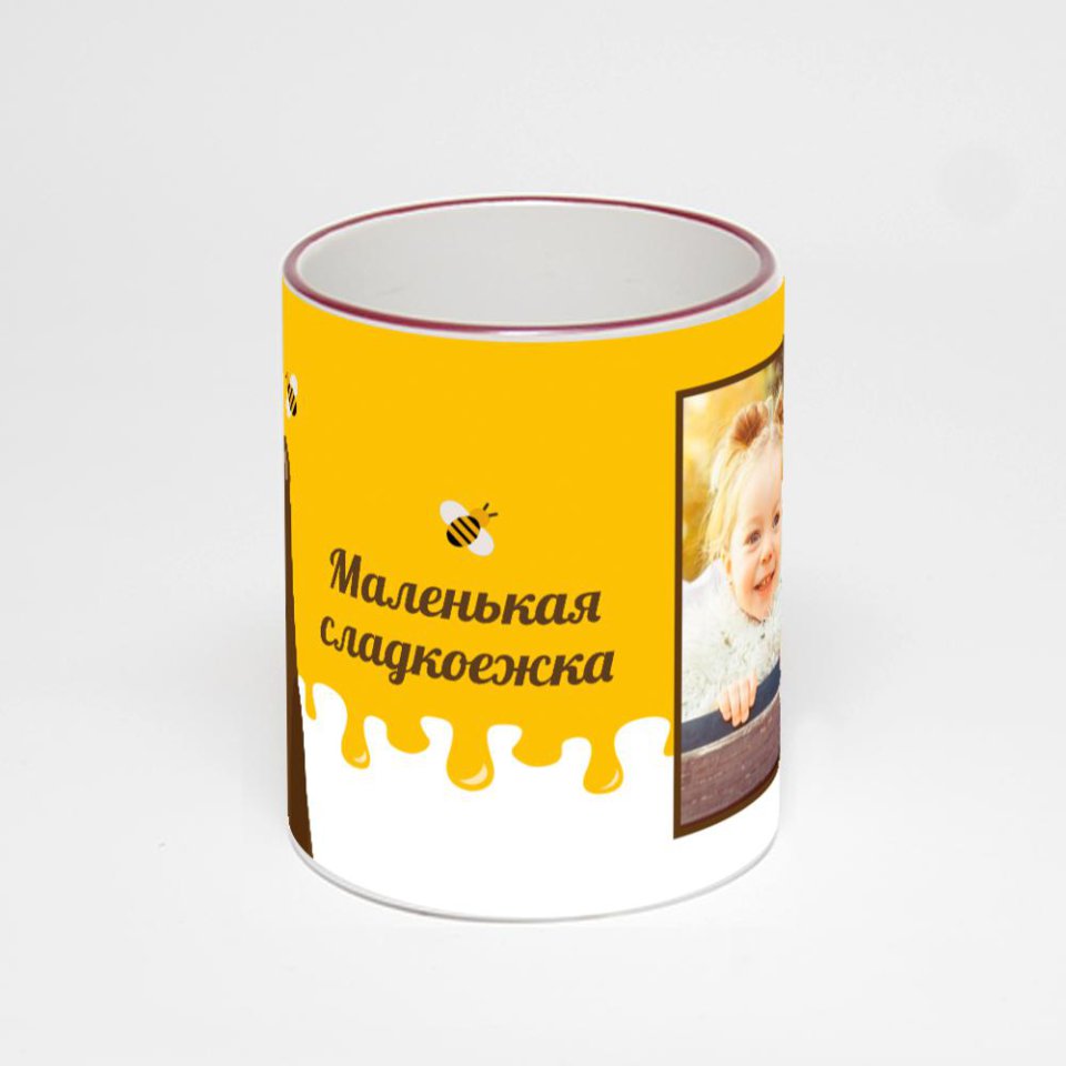 Кружка с бордовой ручкой и ободком