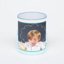 Кружка с синей ручкой и ободком