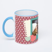 Кружка с синей ручкой и ободком