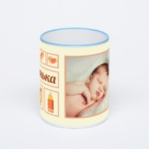 Кружка с синей ручкой и ободком