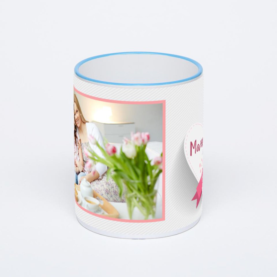 Кружка с синей ручкой и ободком