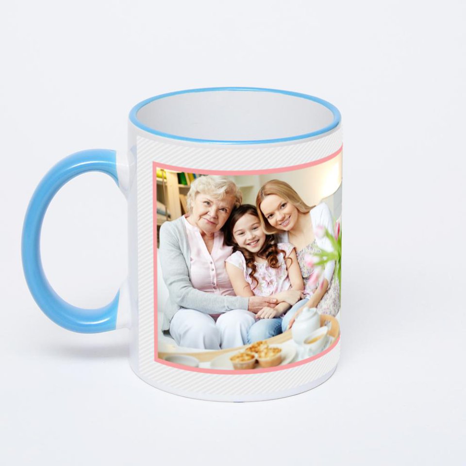 Кружка с синей ручкой и ободком