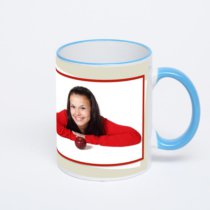 Кружка с синей ручкой и ободком