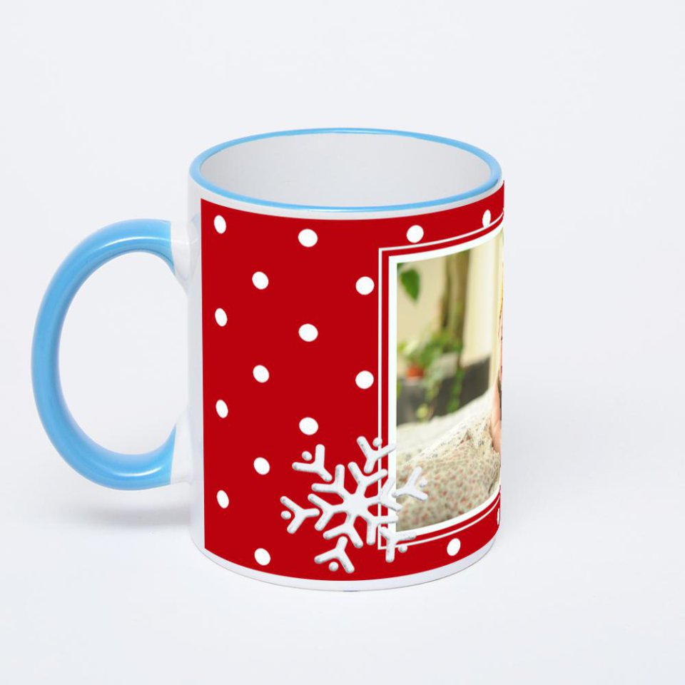 Кружка с синей ручкой и ободком