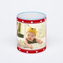 Кружка с синей ручкой и ободком