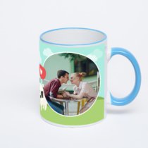 Кружка с синей ручкой и ободком