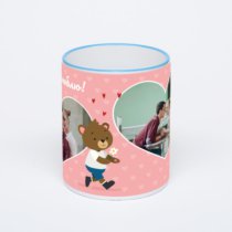 Кружка с синей ручкой и ободком