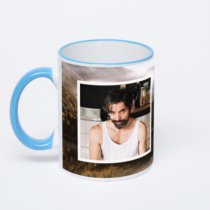 Кружка с синей ручкой и ободком