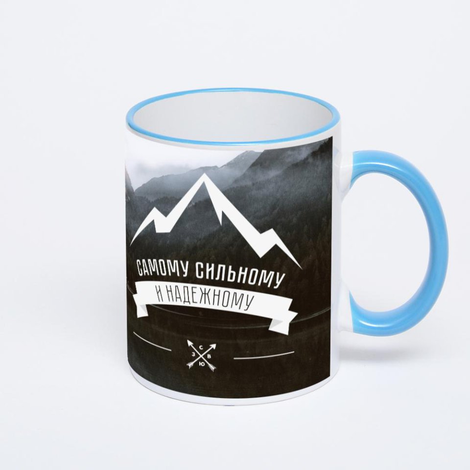 Кружка с синей ручкой и ободком