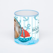 Кружка с синей ручкой и ободком