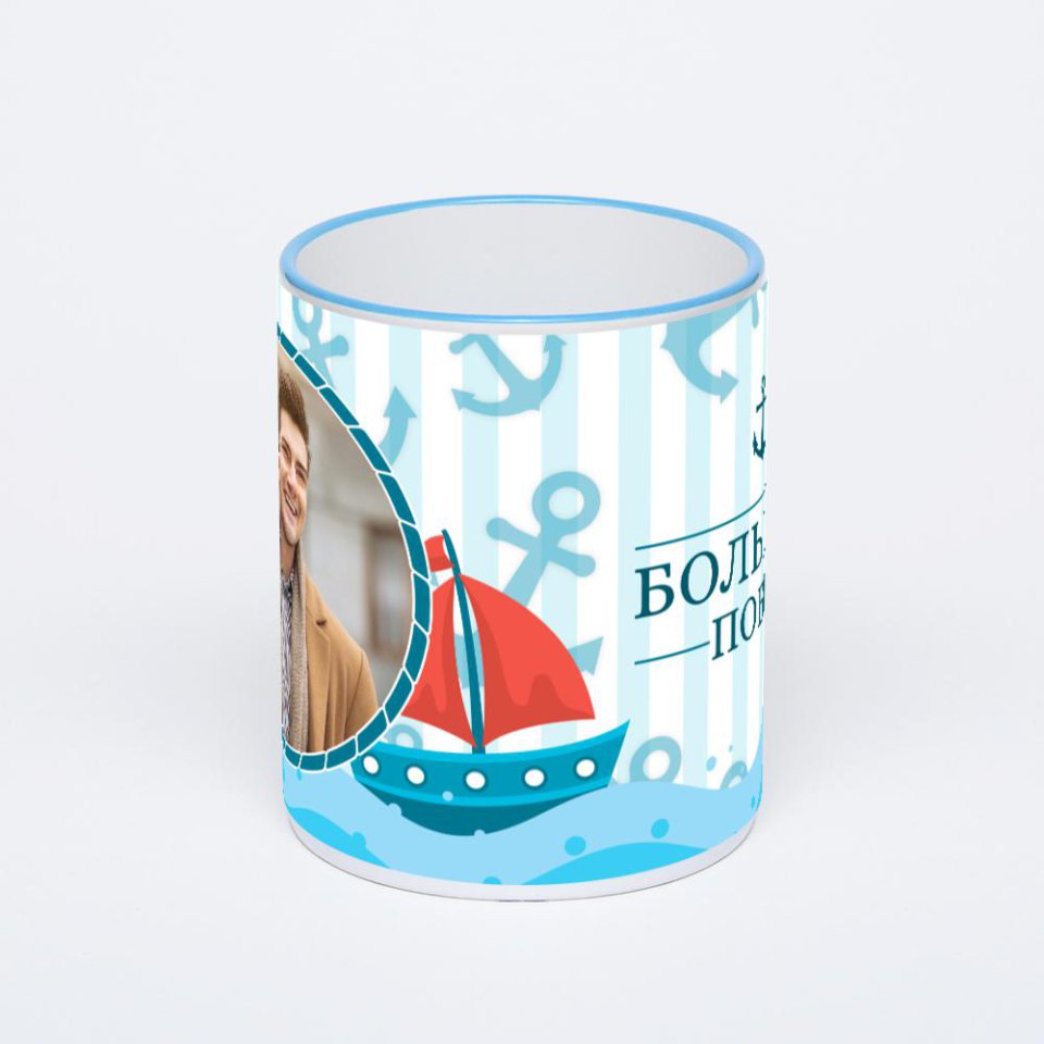 Кружка с синей ручкой и ободком