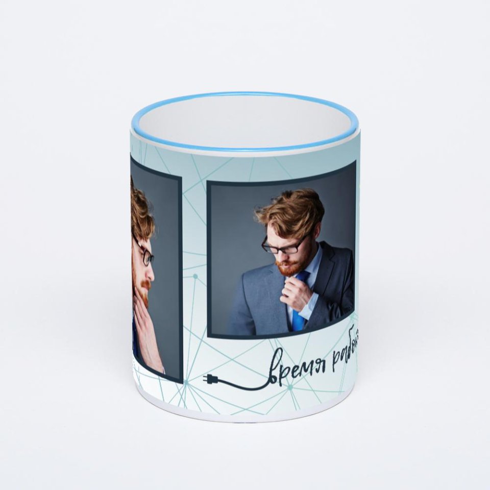 Кружка с синей ручкой и ободком