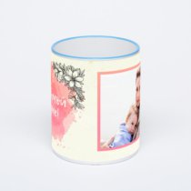 Кружка с синей ручкой и ободком