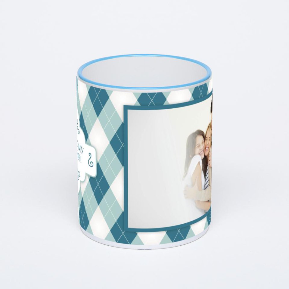 Кружка с синей ручкой и ободком