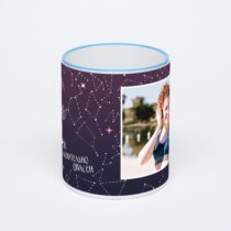 Кружка с синей ручкой и ободком