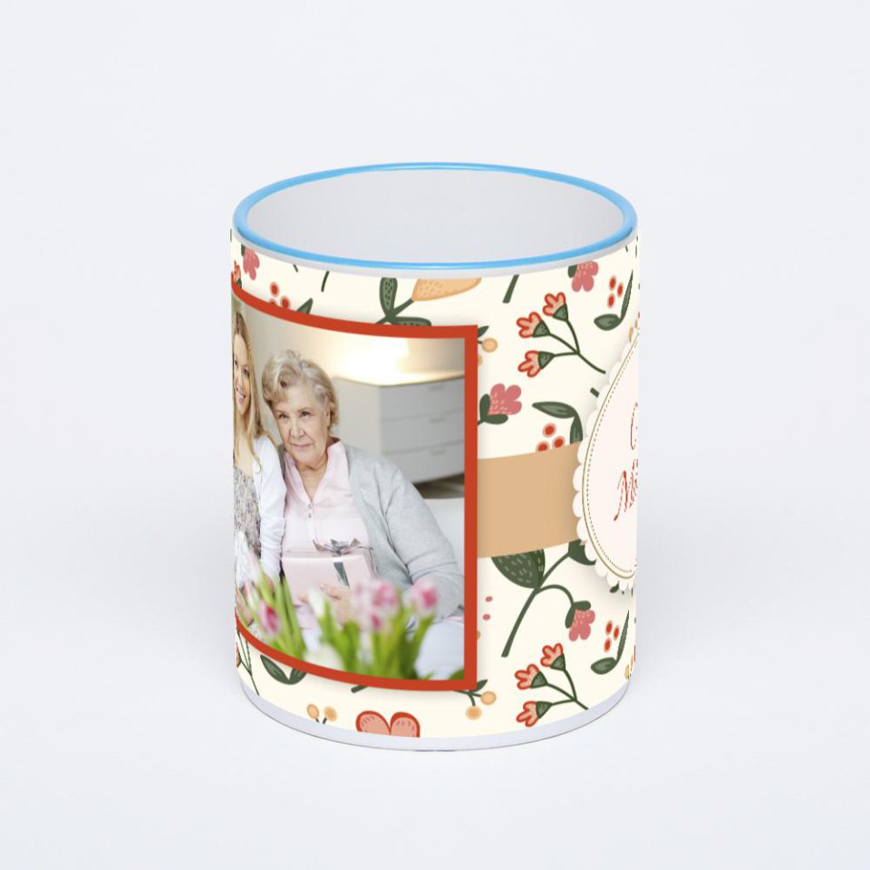 Кружка с синей ручкой и ободком