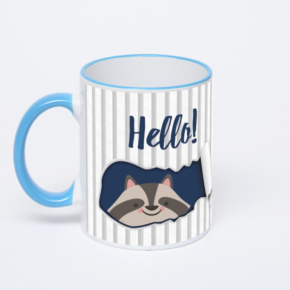 Кружка с синей ручкой и ободком