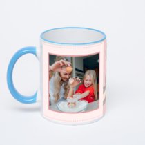 Кружка с синей ручкой и ободком